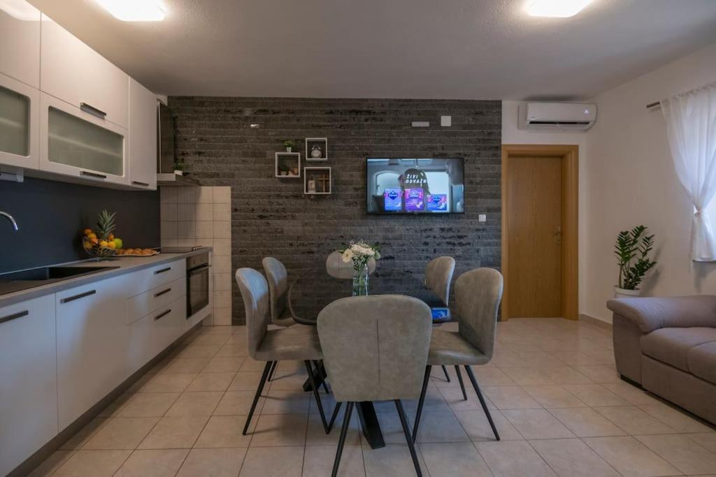 Villa Milla-Grubine Ngoại thất bức ảnh
